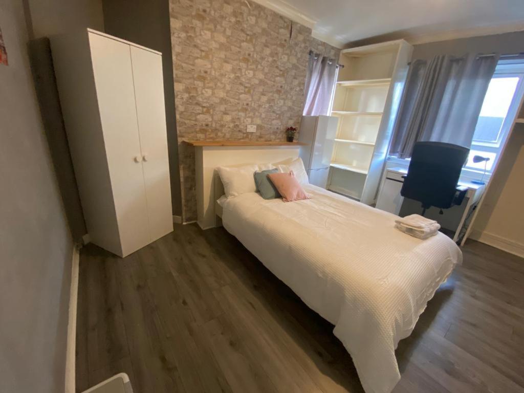 Lovely Private Room In Sandilands Dr Ab24 Aberdeen Exterior photo